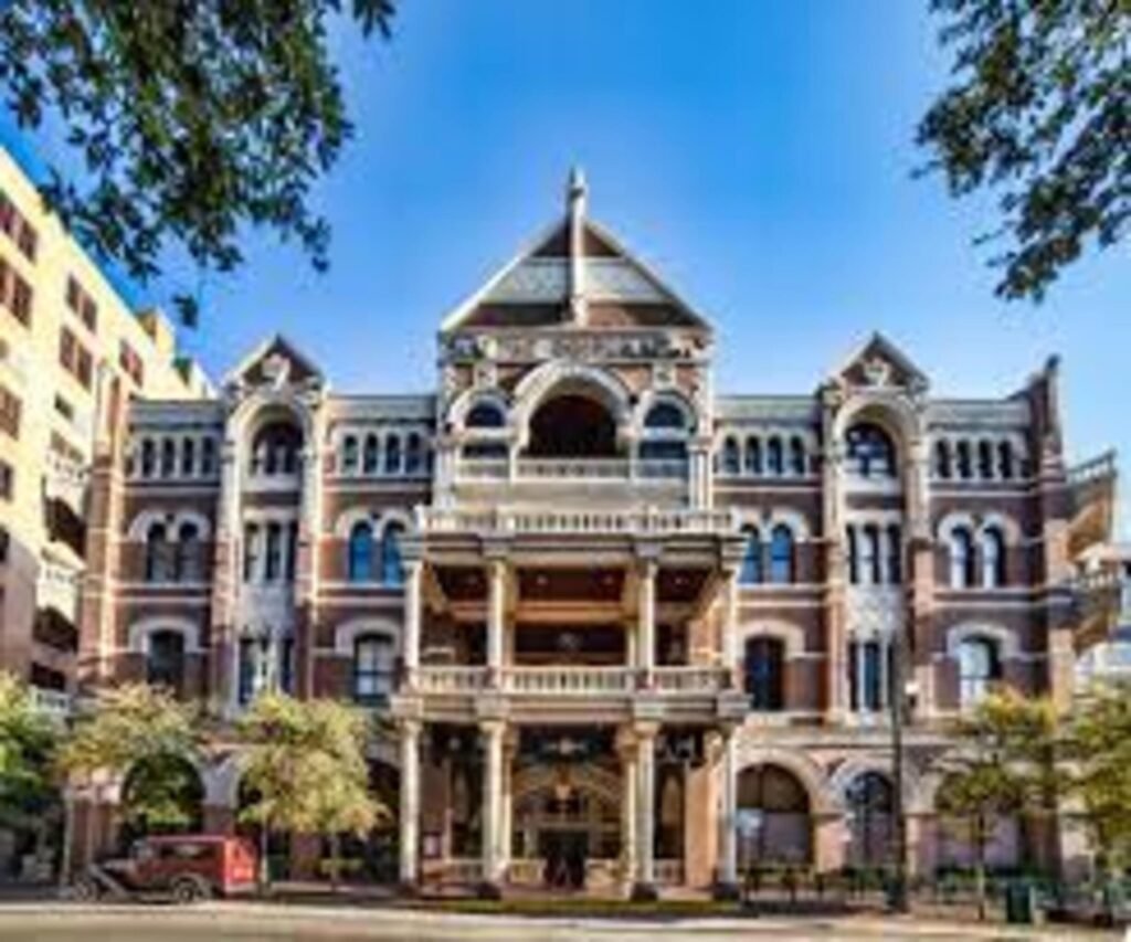  Austin, Texas: A hotel for ghosts