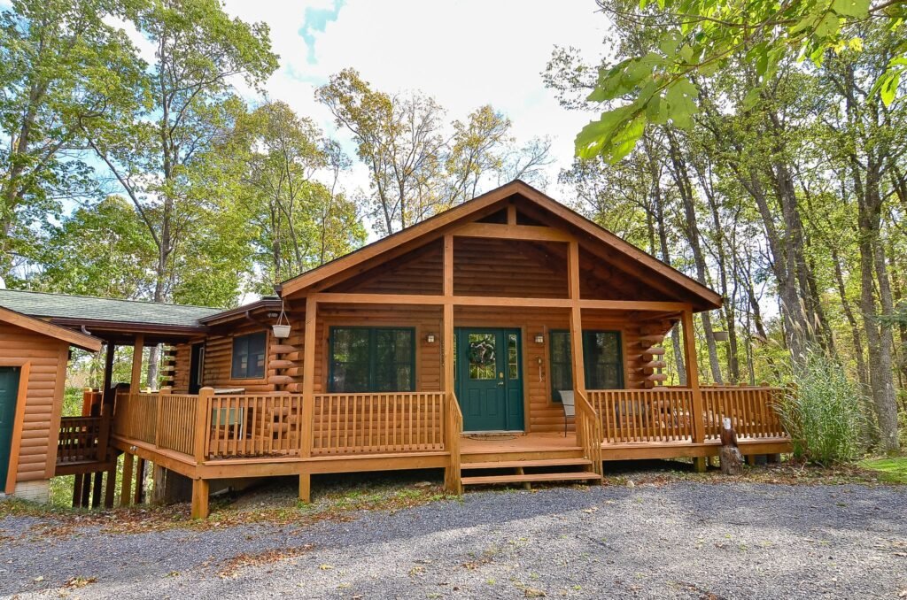 Secluded Intown Treehouse