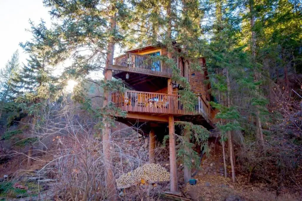 Rocky Mountain Treehouse